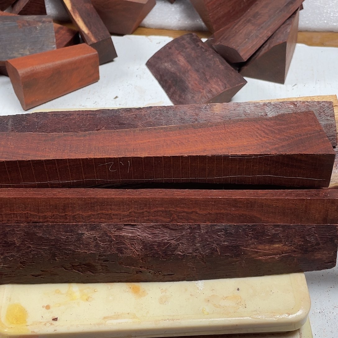 上***缘紫檀木类成套家具