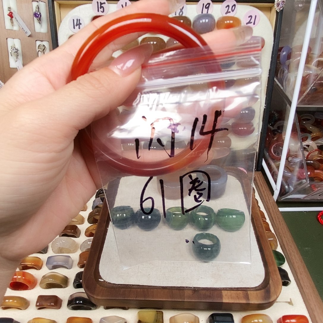 玛瑙/玉髓未镶嵌戒指微包容，不退换