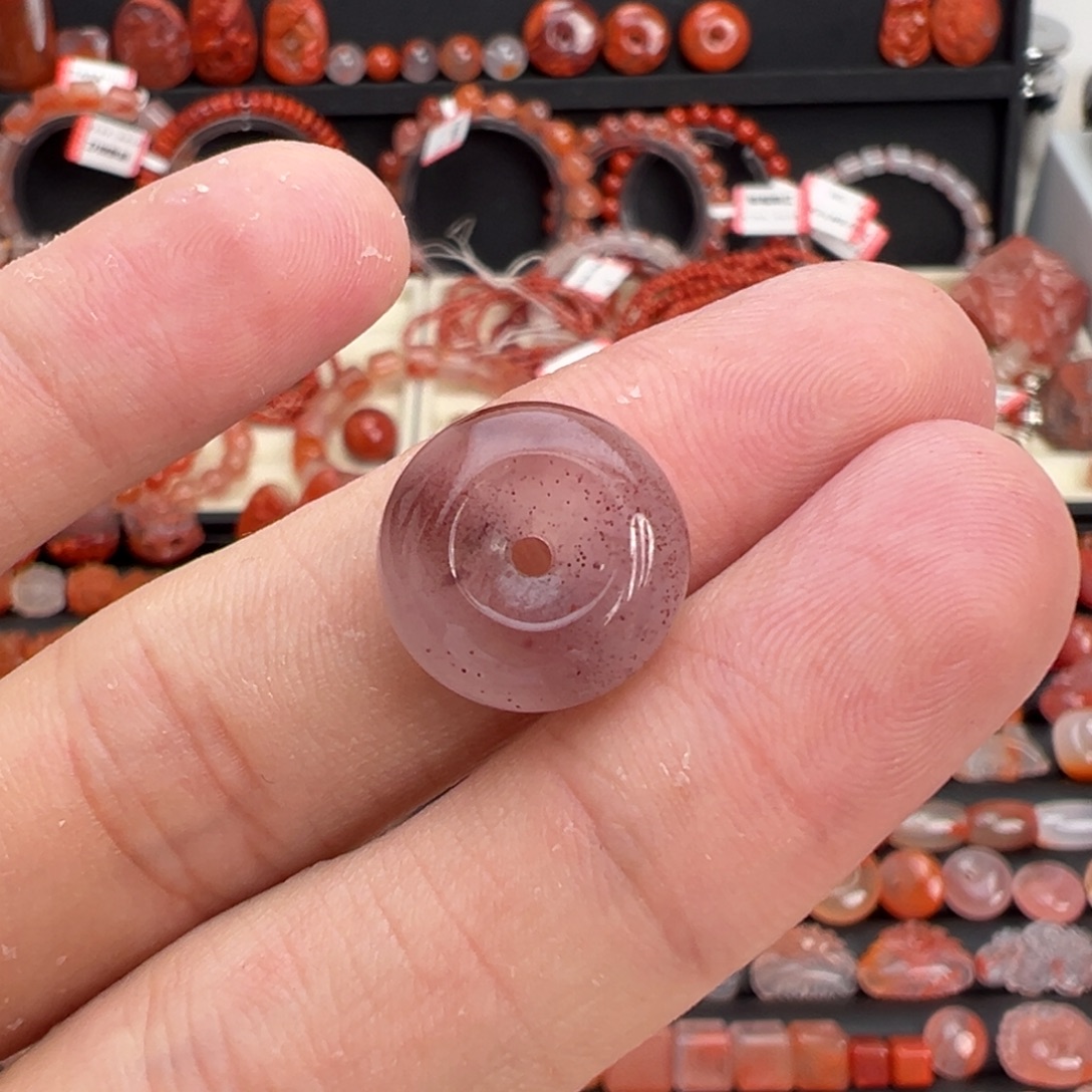 南红玛瑙未镶嵌颈饰平安扣