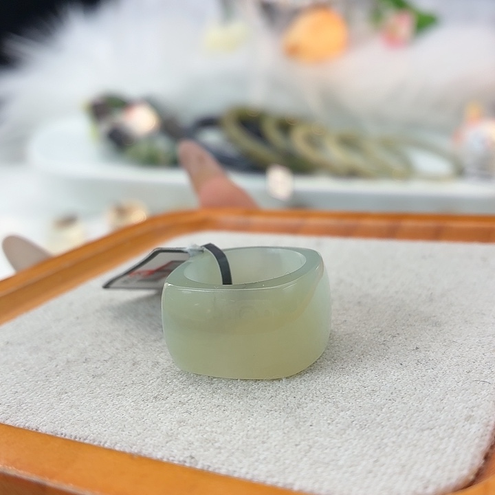 和田玉（糖玉）未镶嵌戒指s152青花方圆16.7不退换