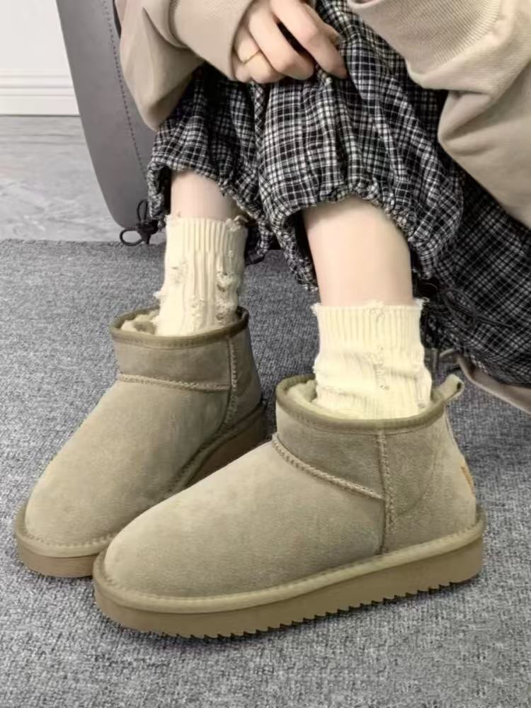 男女同款时尚雪地靴短筒保暖雪地靴冬季加厚加绒百搭特价