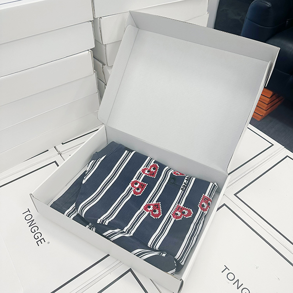 D53 秋冬季新款高级感轻奢 圆领长袖T恤【5166】