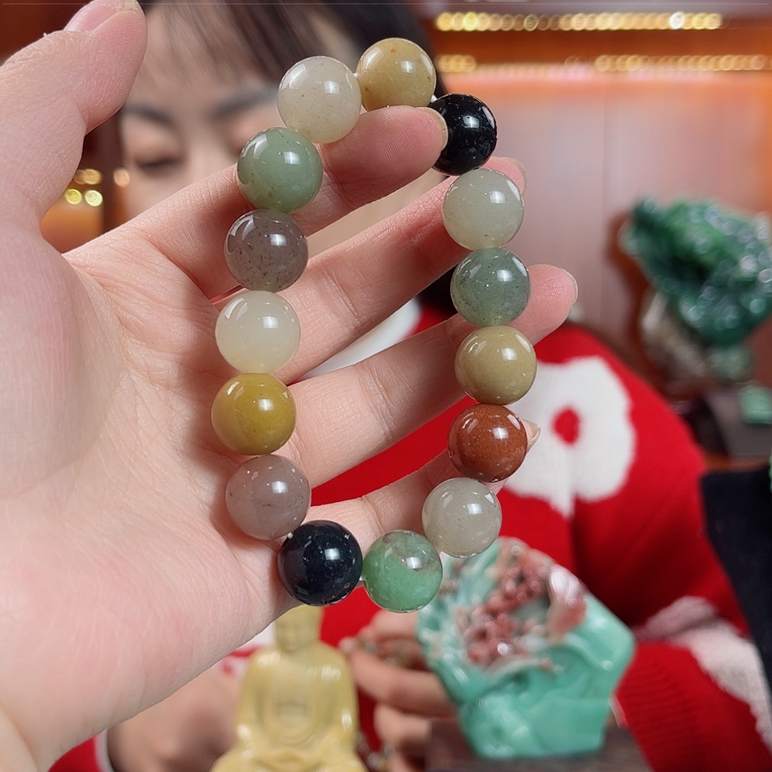 密玉（石英质玉）颈饰未镶嵌