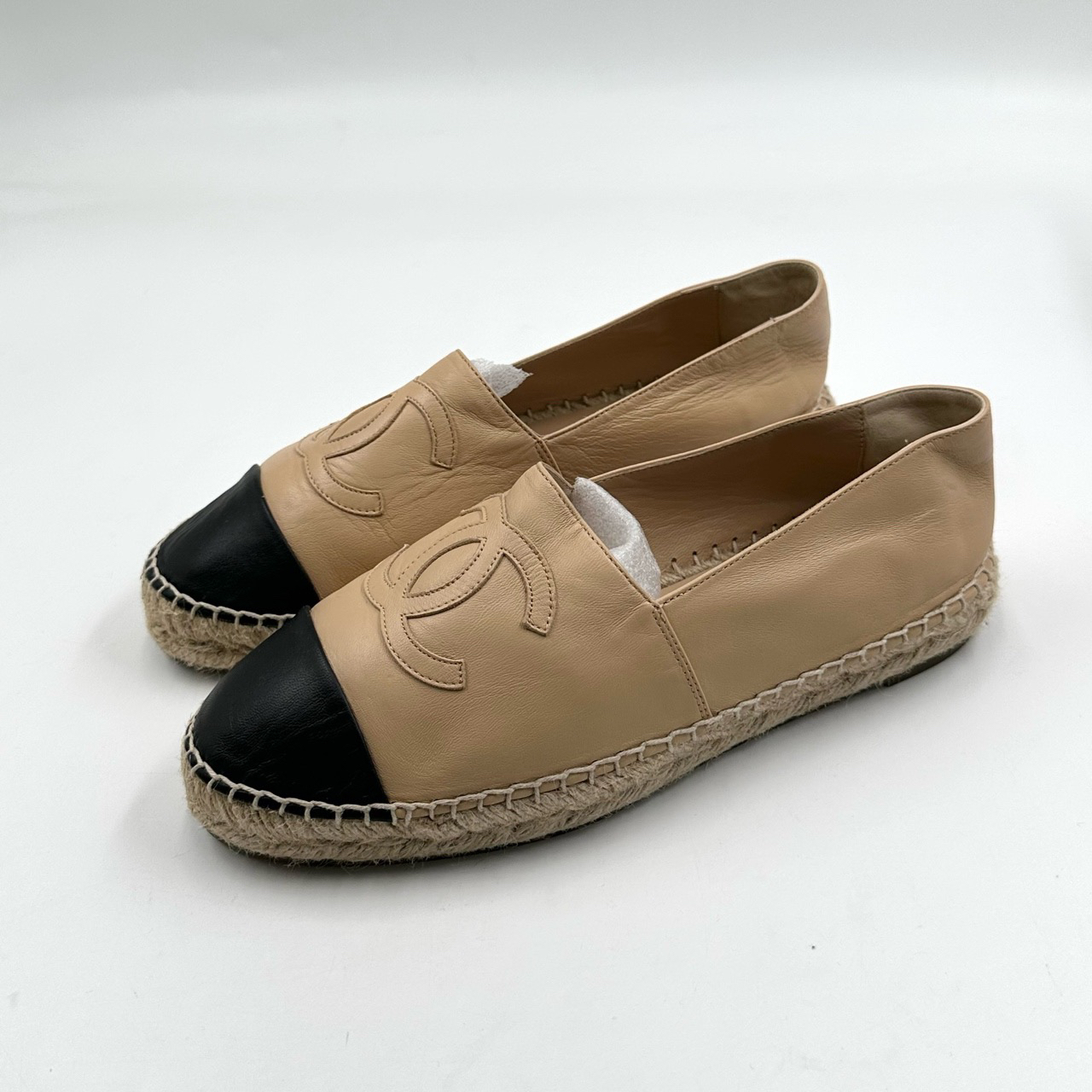 95新 Chanel/香奈儿 39码/98新/双C logo拼色渔夫鞋/05923