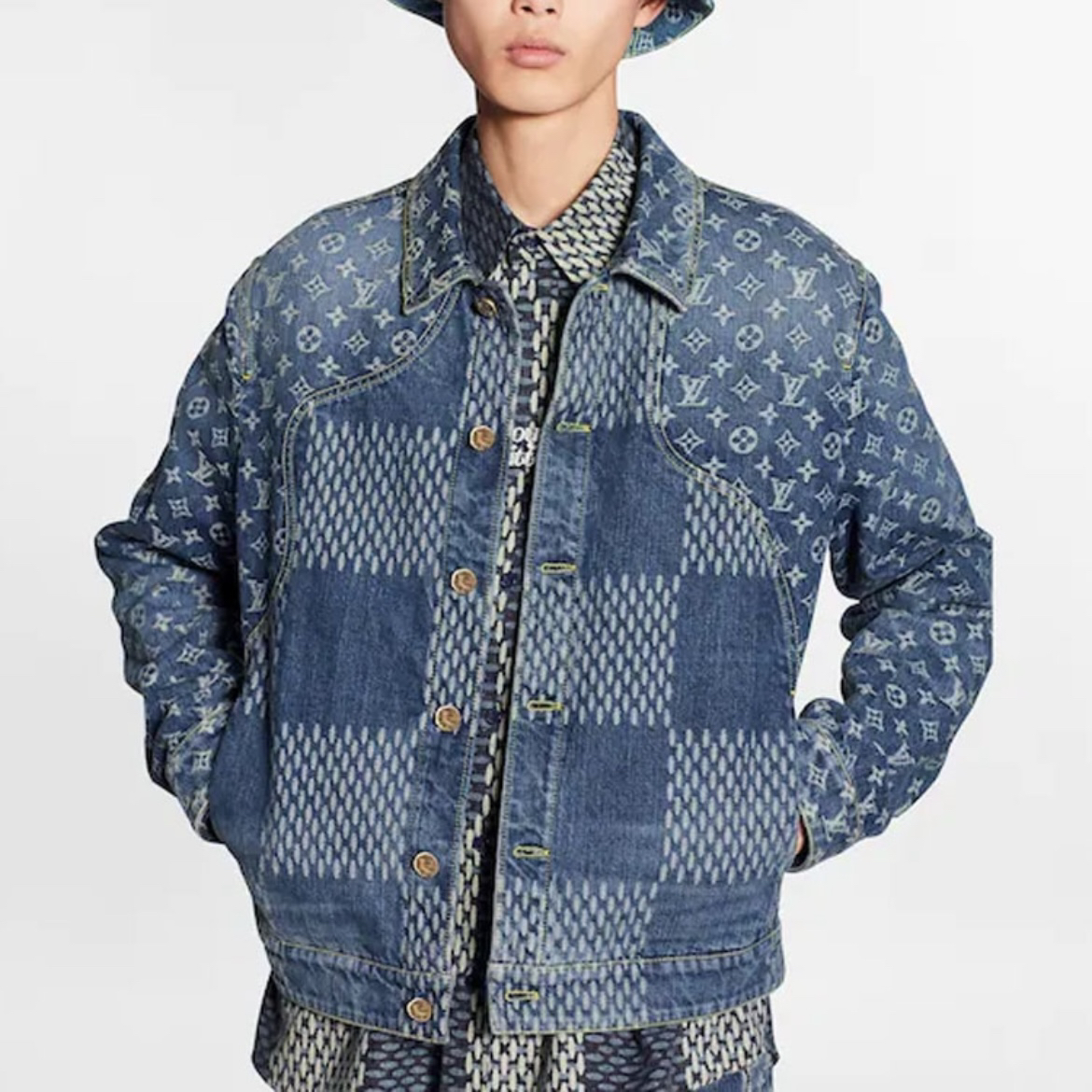 全新未使用 LouisVuitton/路易威登 3684/满印Logo皮标外套/46码