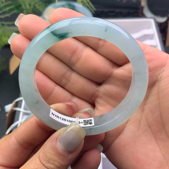 翡翠未镶嵌手镯天然翡翠手镯