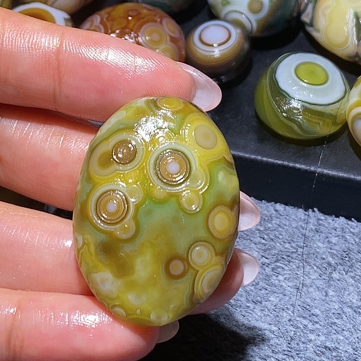 玛瑙/玉髓未镶嵌珠宝奇石151