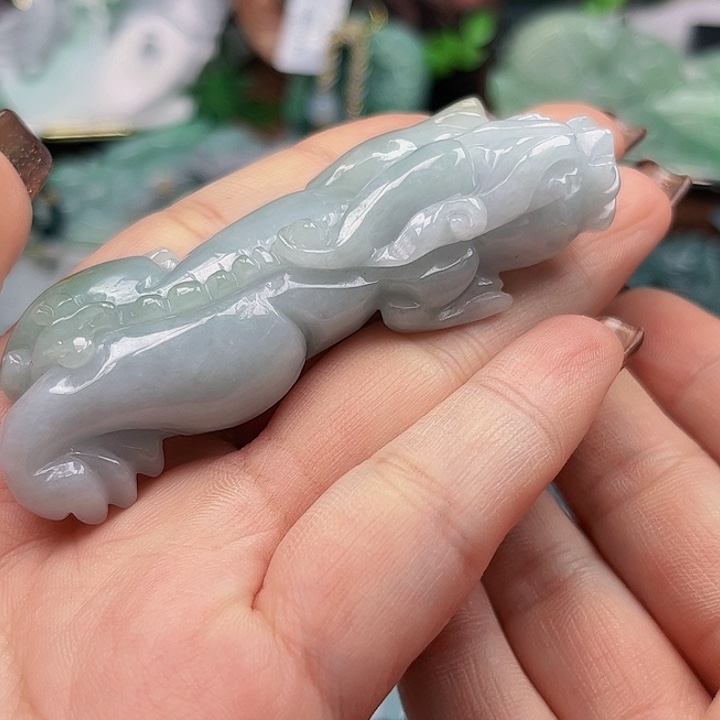 翡翠未镶嵌颈饰挂件