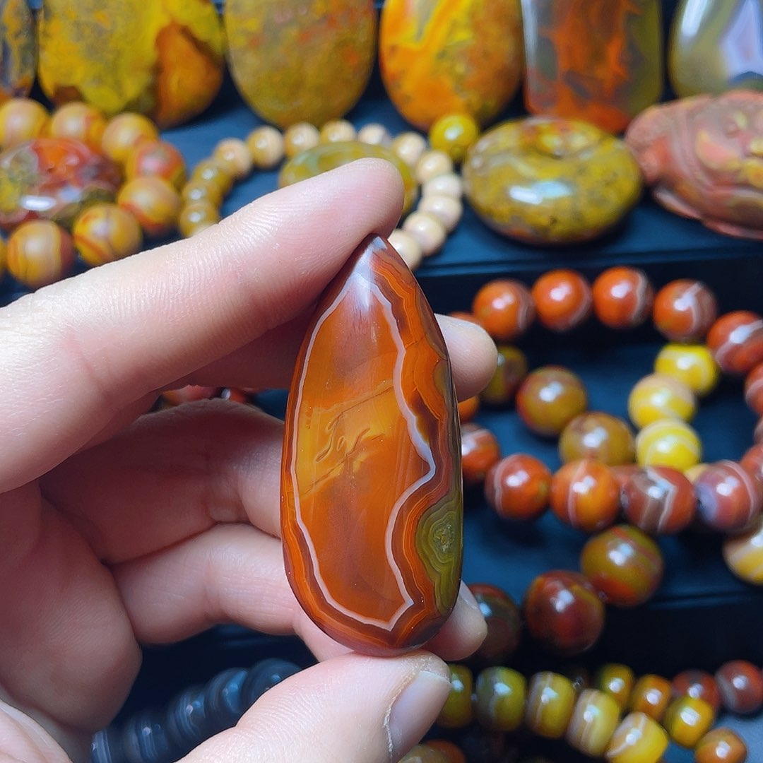 玛瑙/玉髓颈饰未镶嵌