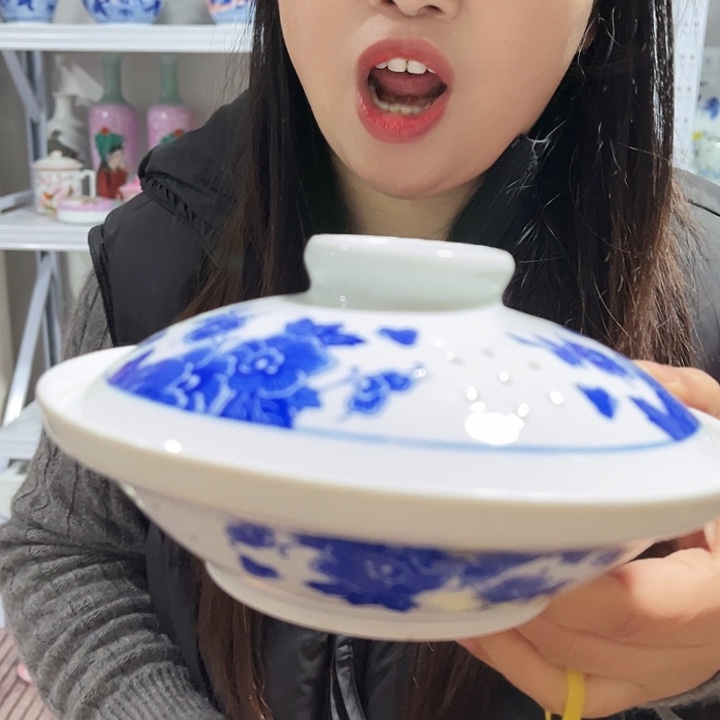 景德镇瓷器博物陈列中心是我国