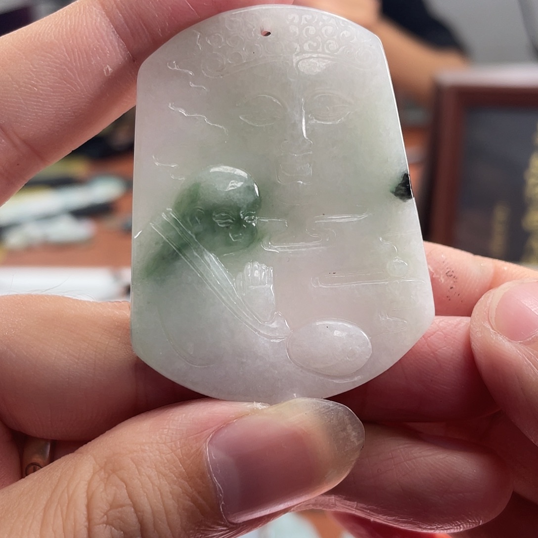 翡翠未镶嵌颈饰翡翠