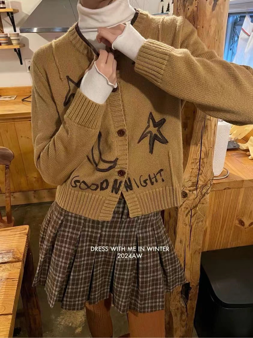 南油高品 星星月亮正肩显瘦毛衣开衫 时尚百搭学院风