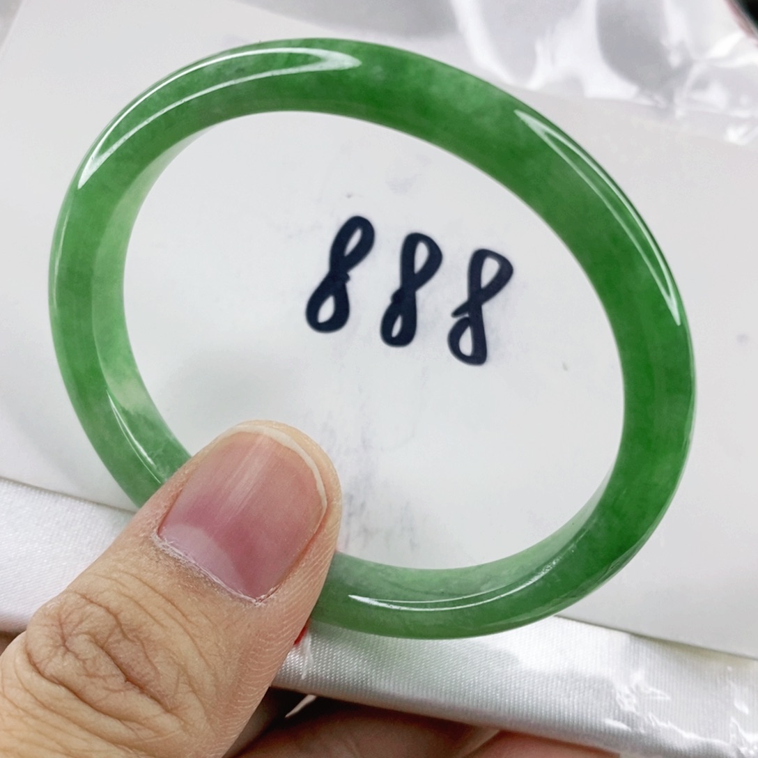 翡翠手镯未镶嵌51圈口贵妃