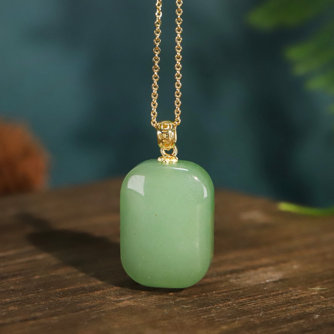 【正品保真】新疆天然玉石东陵玉小方糖吊坠锁骨链曾皮绳一对一拍