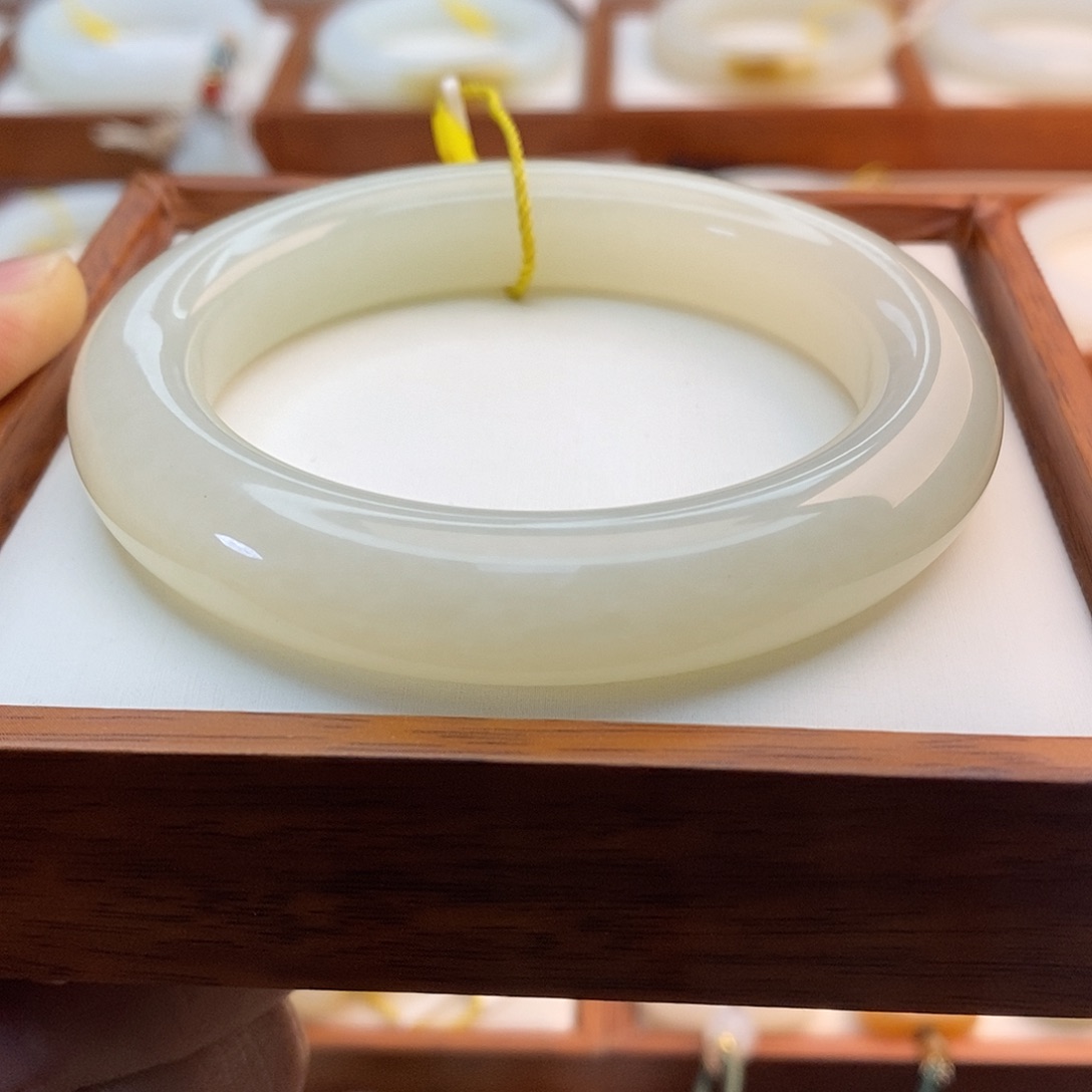 和田玉（白玉）未镶嵌手链