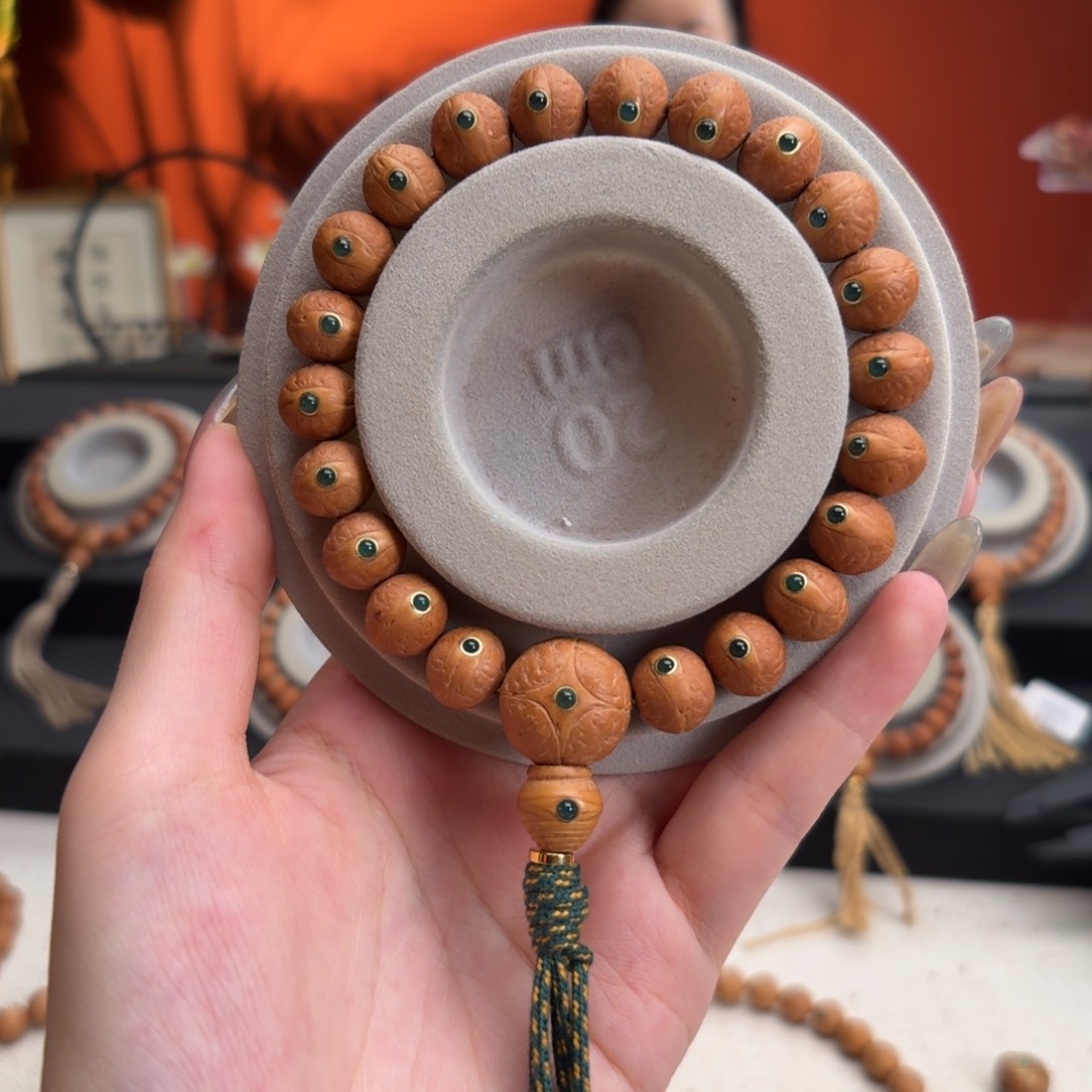 手串凤眼菩提万**成11.5mm铁籽单圈绿玛n