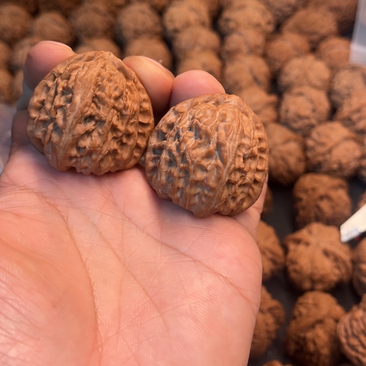 鲫***子文玩核桃吊坠白狮子