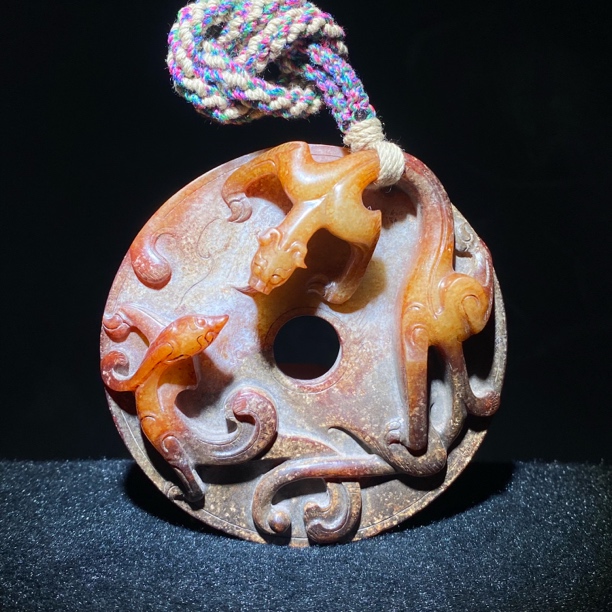 臻藏（8A）和田玉螭龙佩2501160003