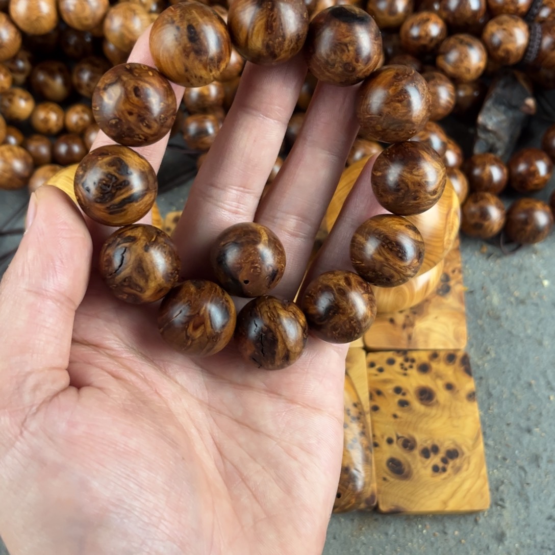 其他柏木（崖柏）黑金雪花变异瘤2.0碳化