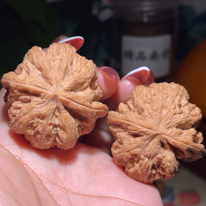 文玩核桃吊坠          44.6