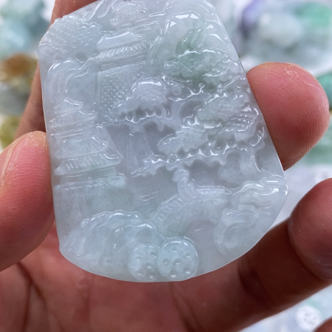 颈饰未镶嵌翡翠多人山水牌吊坠