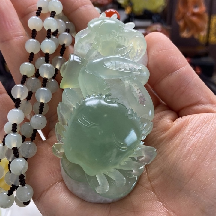 风***铃蛇纹石玉未镶嵌颈饰