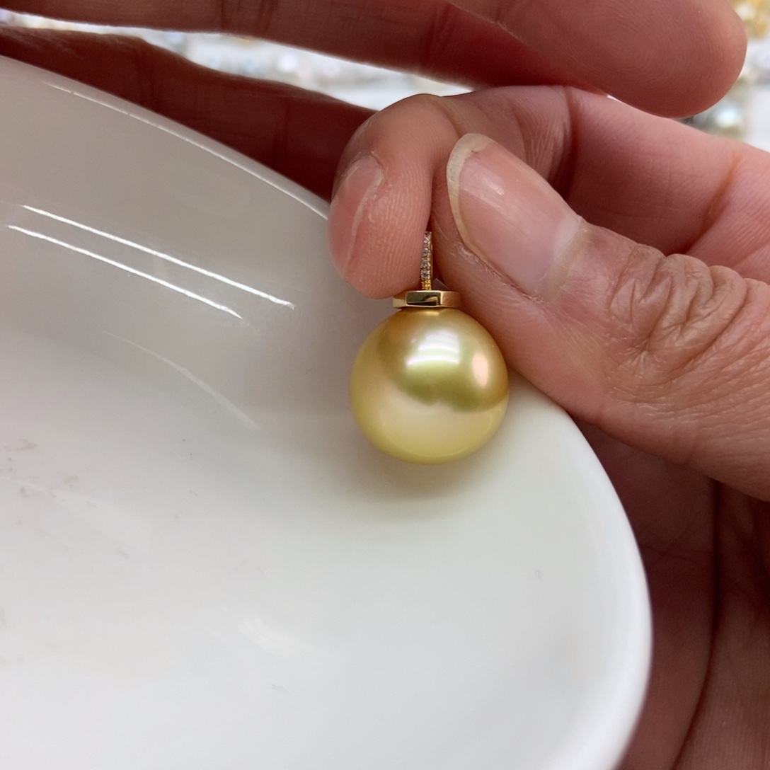 海水珍珠吊坠(不含链)18K金镶嵌