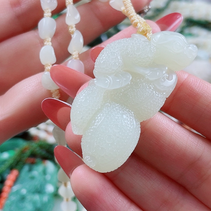 颈饰未镶嵌和田玉