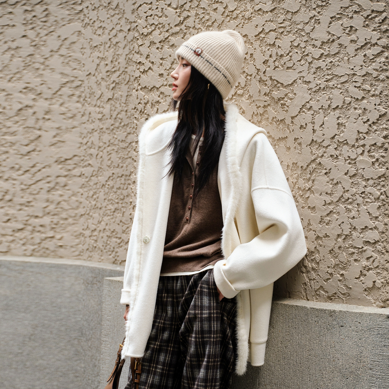 EP雅莹2025秋装新款女装 100绵羊毛一手长宽松连帽大衣外套8218A