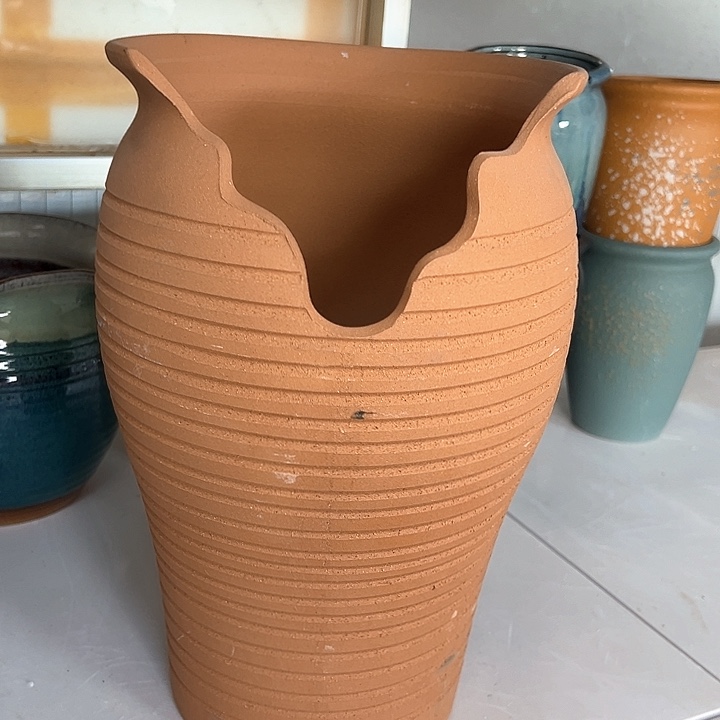 红陶口20高31。。。。。。