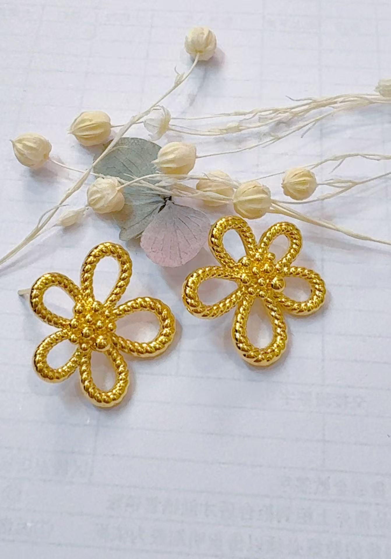 金灵王时尚黄金足金5D无氰工艺五花耳饰气质轻奢百搭