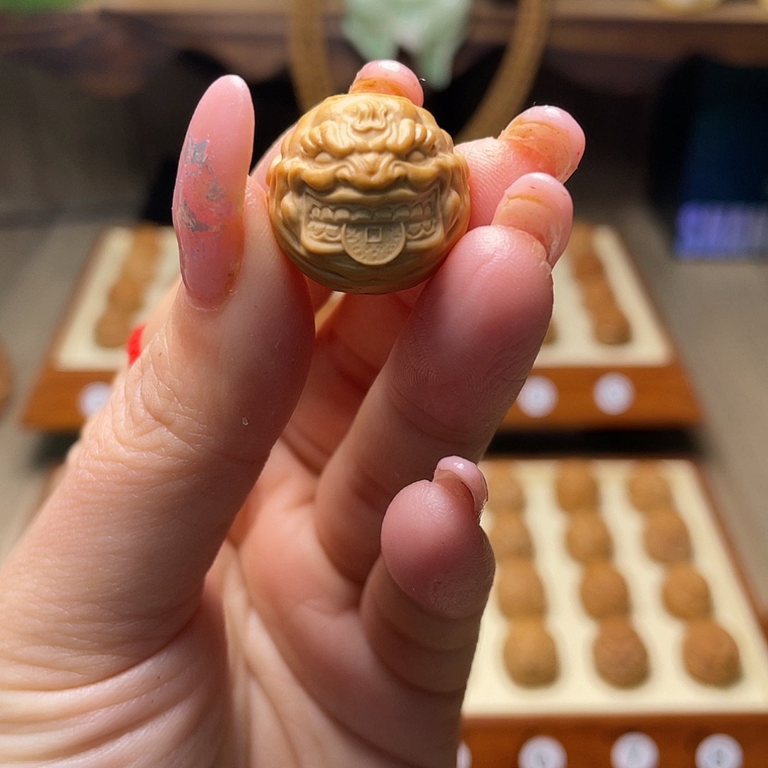 猴头核桃把件夕**看19左右猴头核桃叼钱恶僧