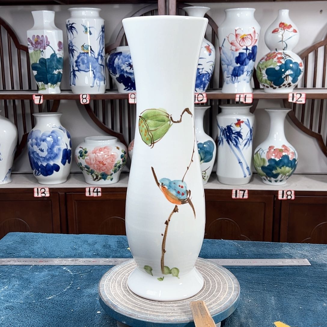 摆件景德镇陶瓷蛮莲子