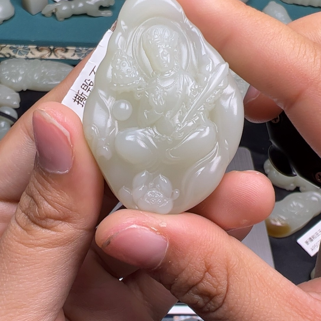 和田玉颈饰未镶嵌?***?