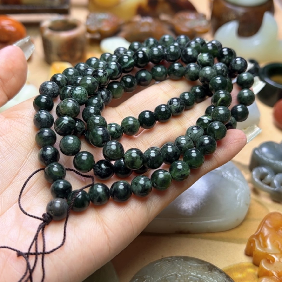 【闪购商品】蛇纹石玉颈饰未镶嵌