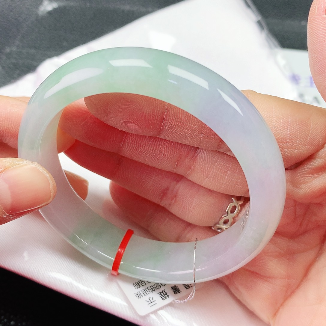 翡翠手镯未镶嵌56轮胎