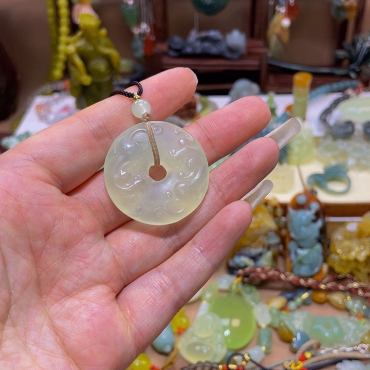 蛇纹石玉颈饰未镶嵌石****8