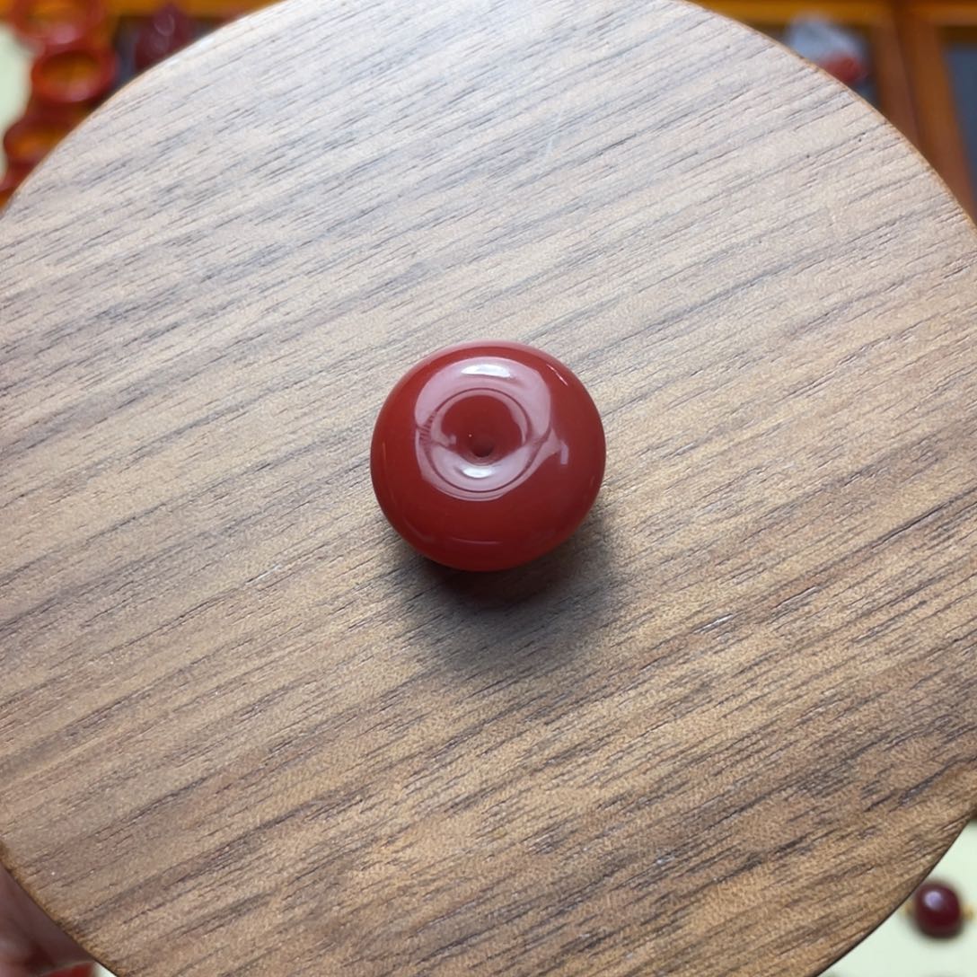 k***g南红玛瑙未镶嵌玫红扣子