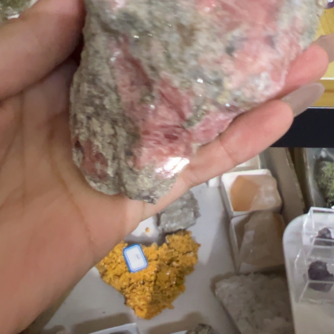 白****石材菱锰矿看好不退不换