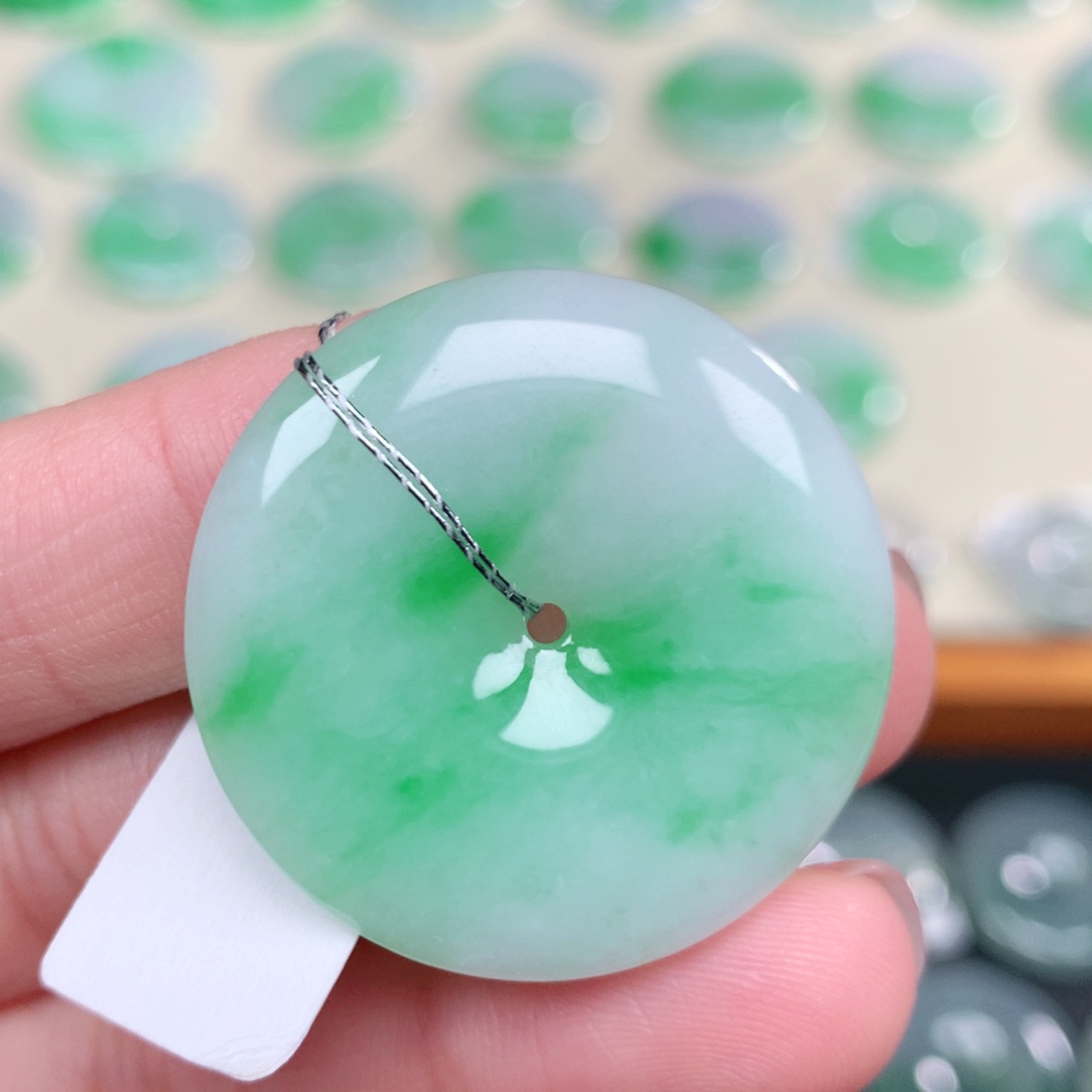 翡翠未镶嵌吊坠(不含链)32.3-4.8