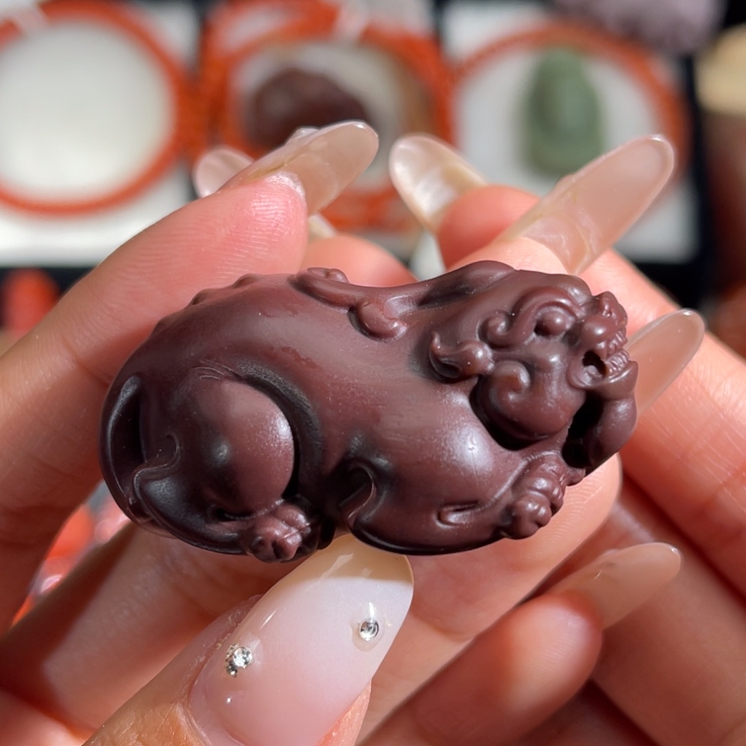 玛瑙/玉髓未镶嵌貔貅 44.5x25.6mm