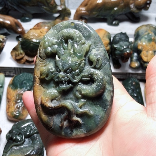 岫岩河磨玉（透闪石质玉）把件未镶嵌