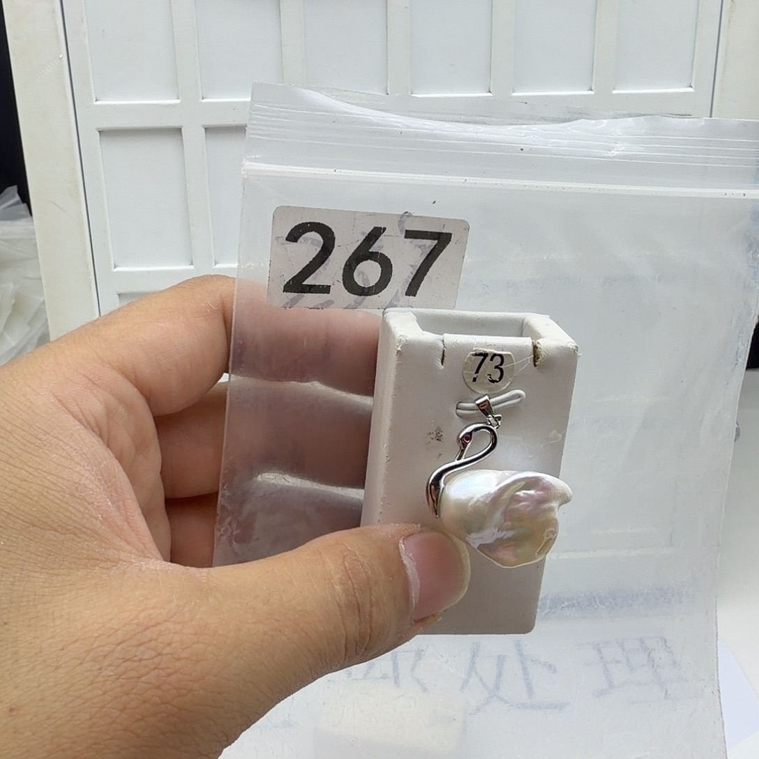 淡水珍珠颈饰合金