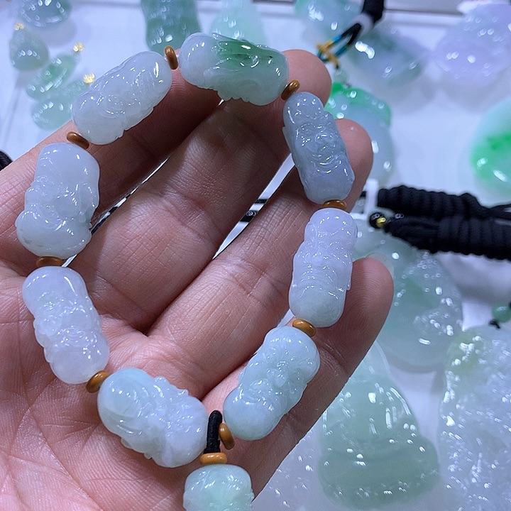 翡翠颈饰未镶嵌天然翡翠A货吊坠