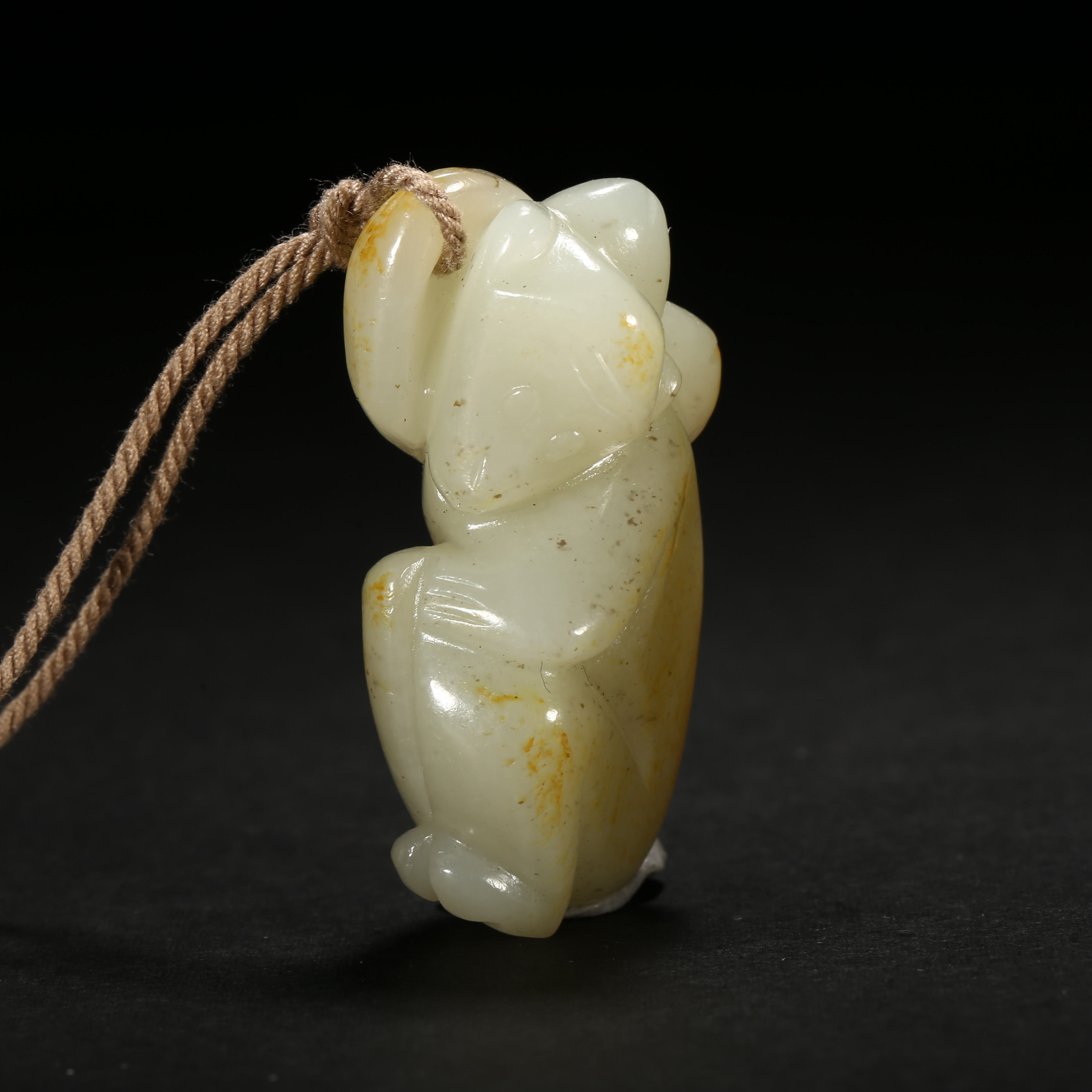 清代*俏色灵猴玉坠/01SBJ01261/和田玉【北京文博】