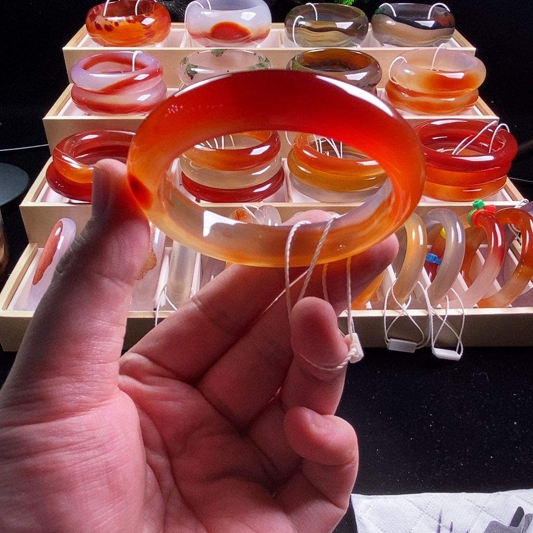 玛瑙/玉髓未镶嵌手镯