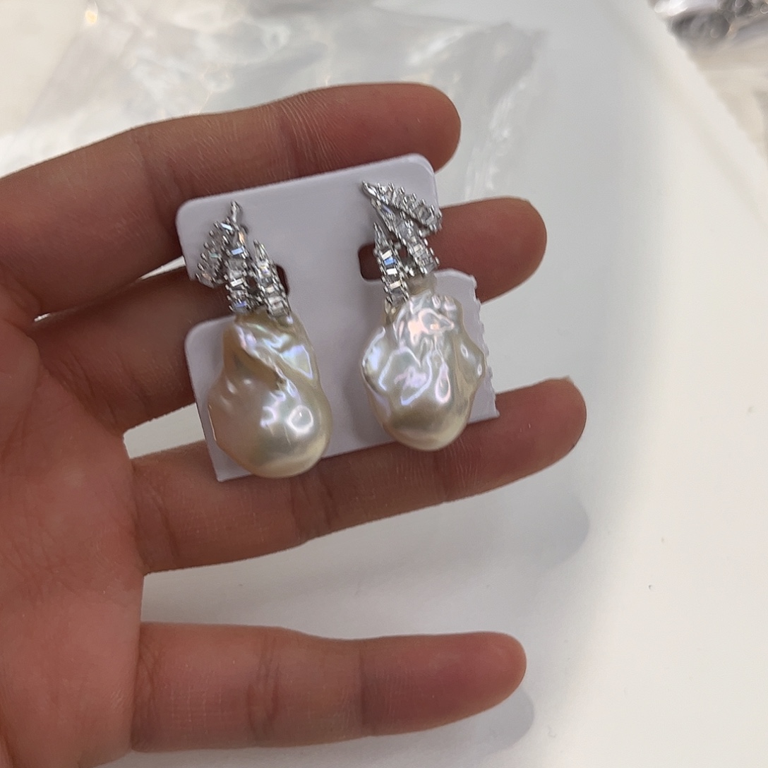 合金耳饰淡水珍珠
