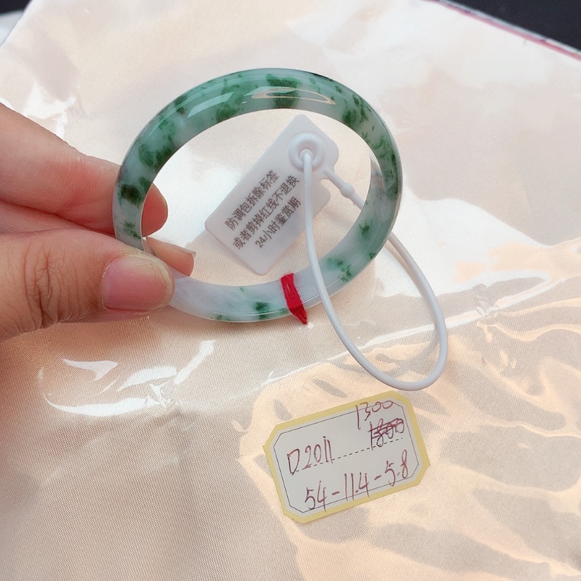 【闪购商品】翡翠手镯未镶嵌天然缅甸翡翠A货
