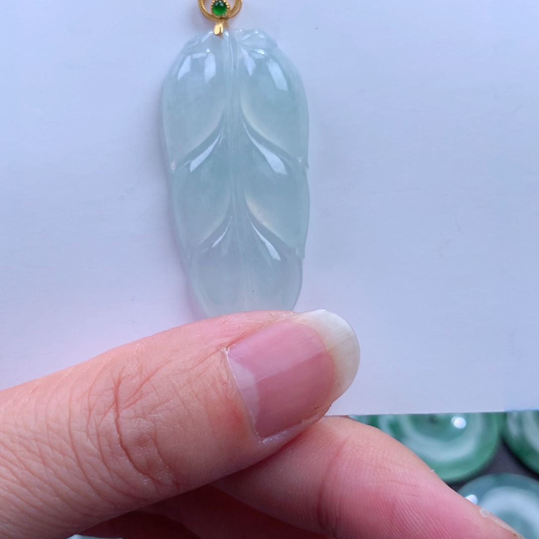 翡翠吊坠(不含链)18K金镶嵌