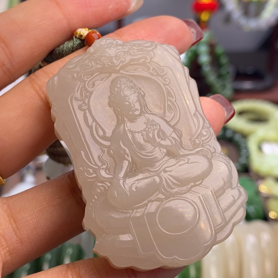 和田玉孤品清货价藕粉观音未镶嵌